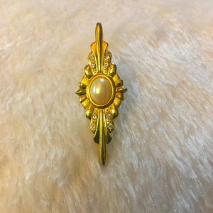 Vintage gold and pearl pin